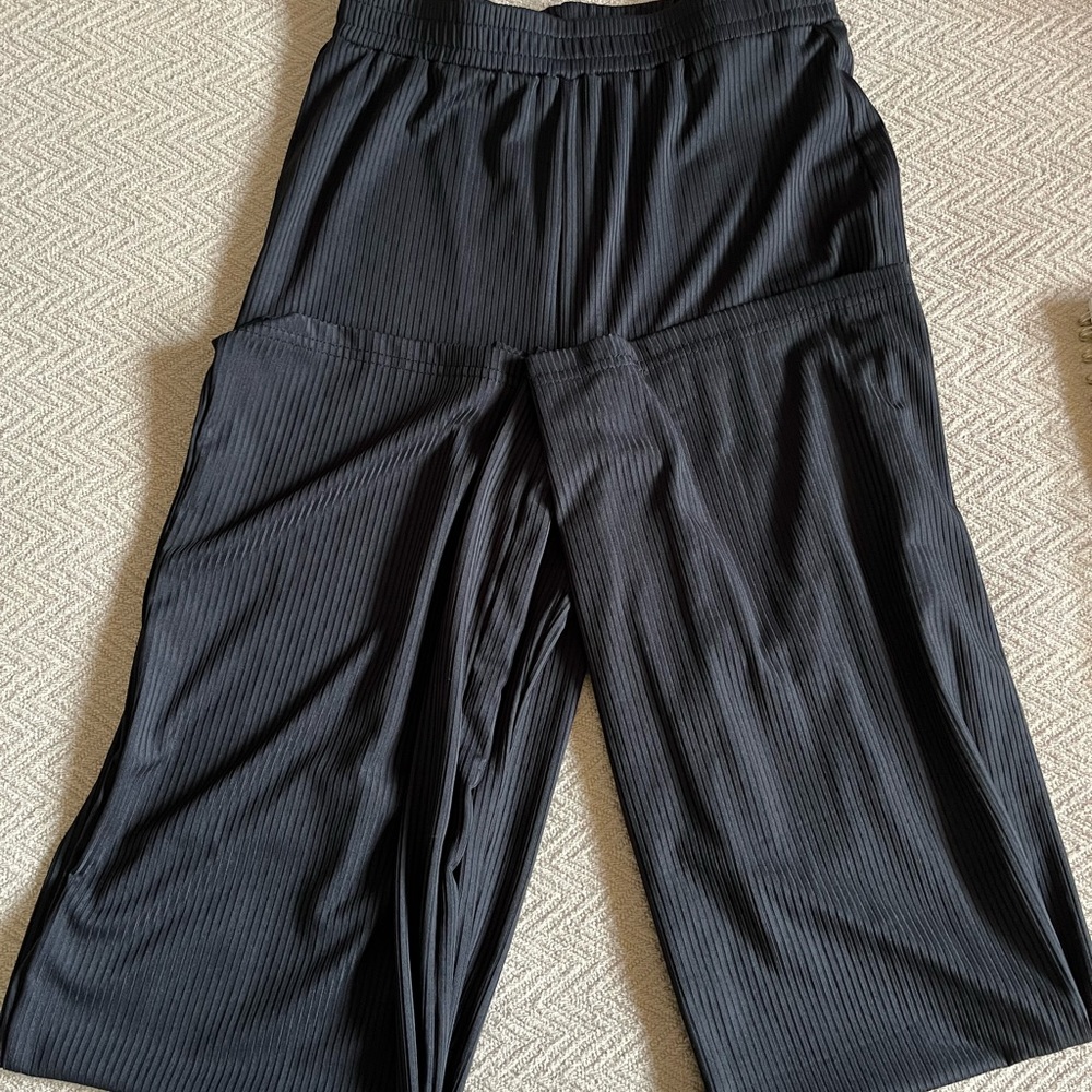 High waisted black flowy pants